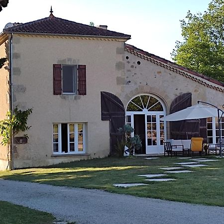 Le Logis Du Pradet Bed & Breakfast Moncrabeau Bagian luar foto