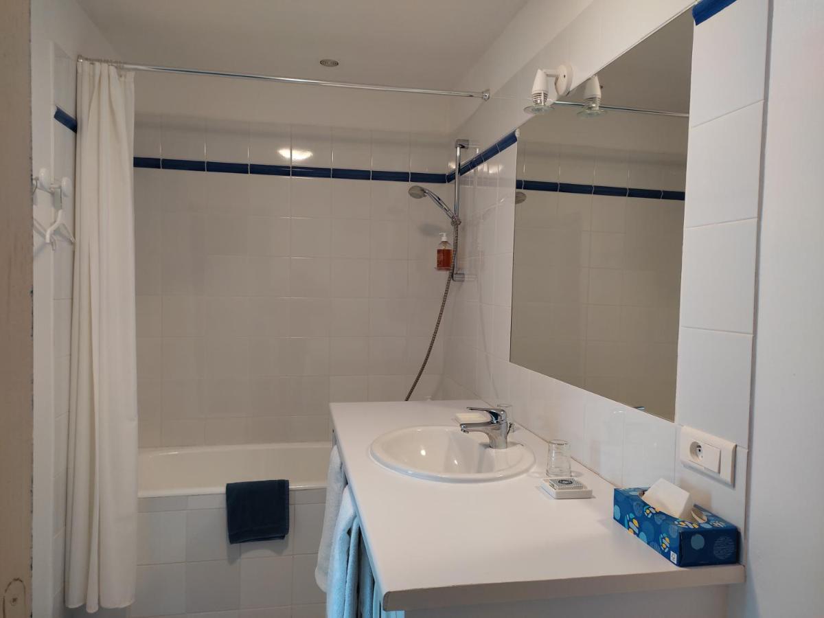 Le Logis Du Pradet Bed & Breakfast Moncrabeau Bagian luar foto