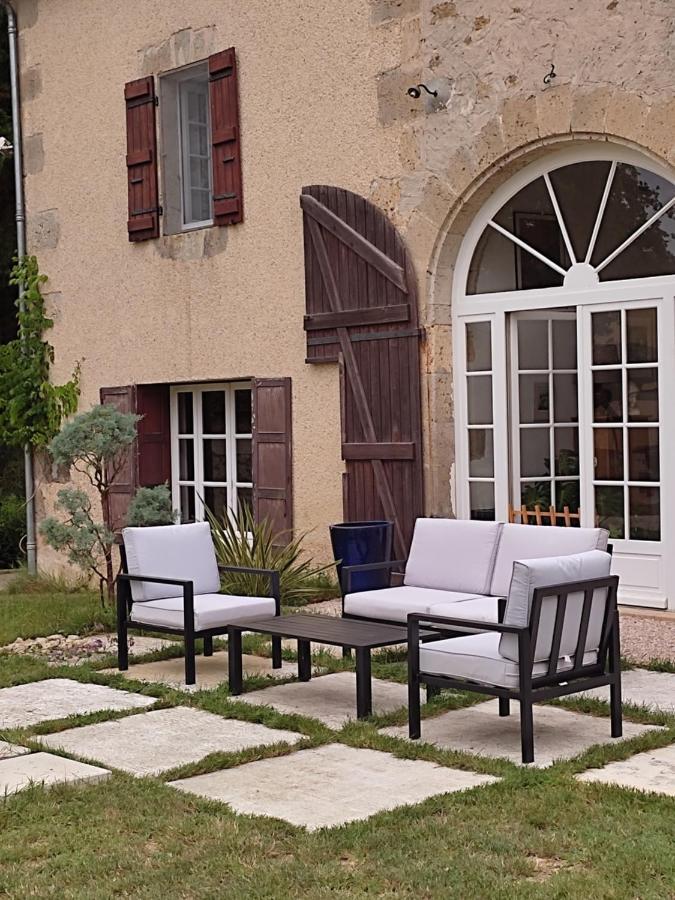 Le Logis Du Pradet Bed & Breakfast Moncrabeau Bagian luar foto